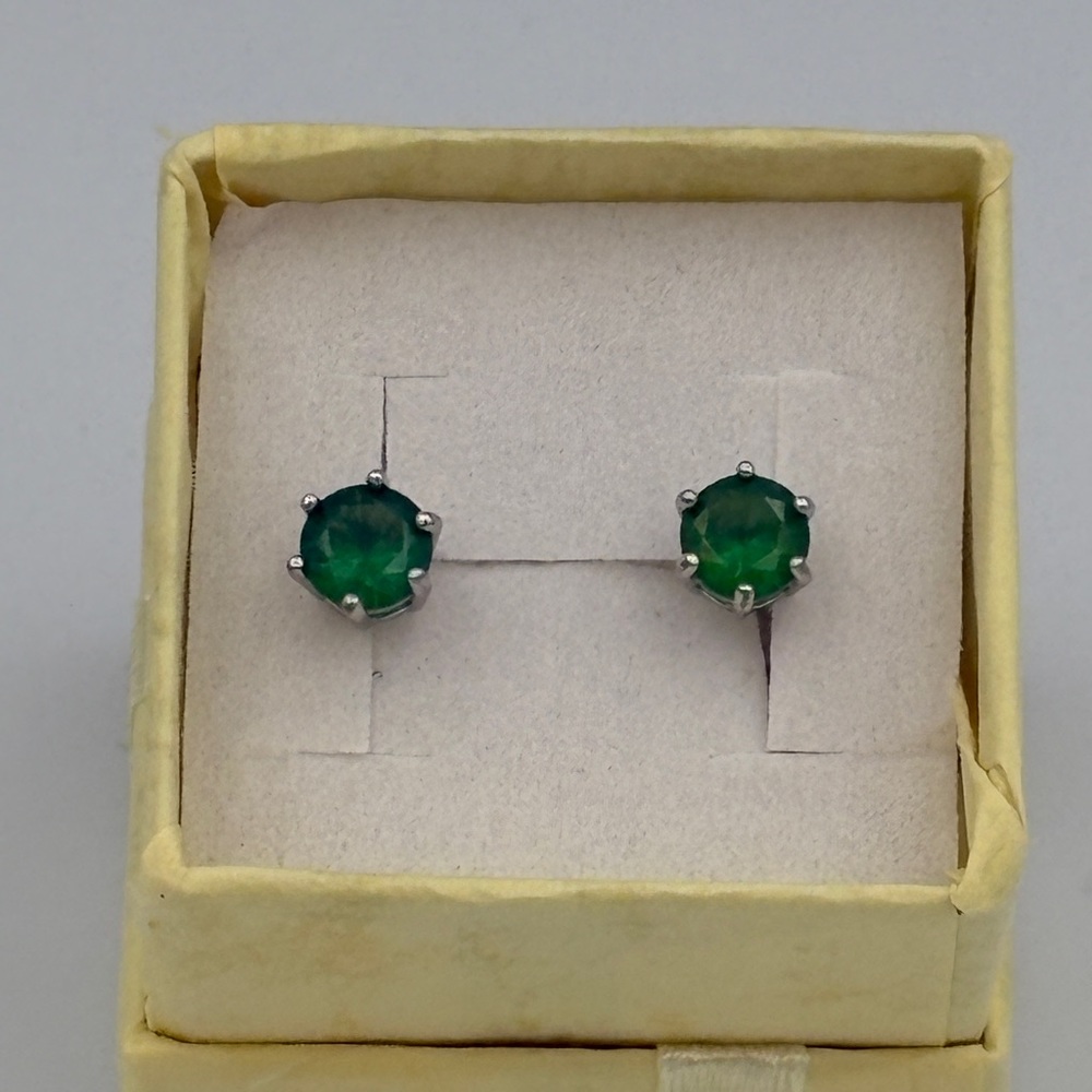 Elegant CZ Green emerald 6mm Stud Earrings